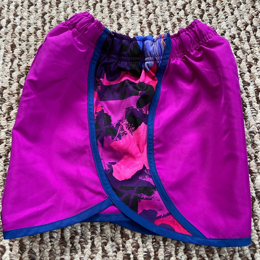 Running Shorts Size Extra Small - Picture 2 of 5